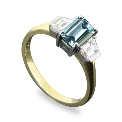 0.97ct Aquamarine & Tapered Baguette Diamond 18K Gold Ring